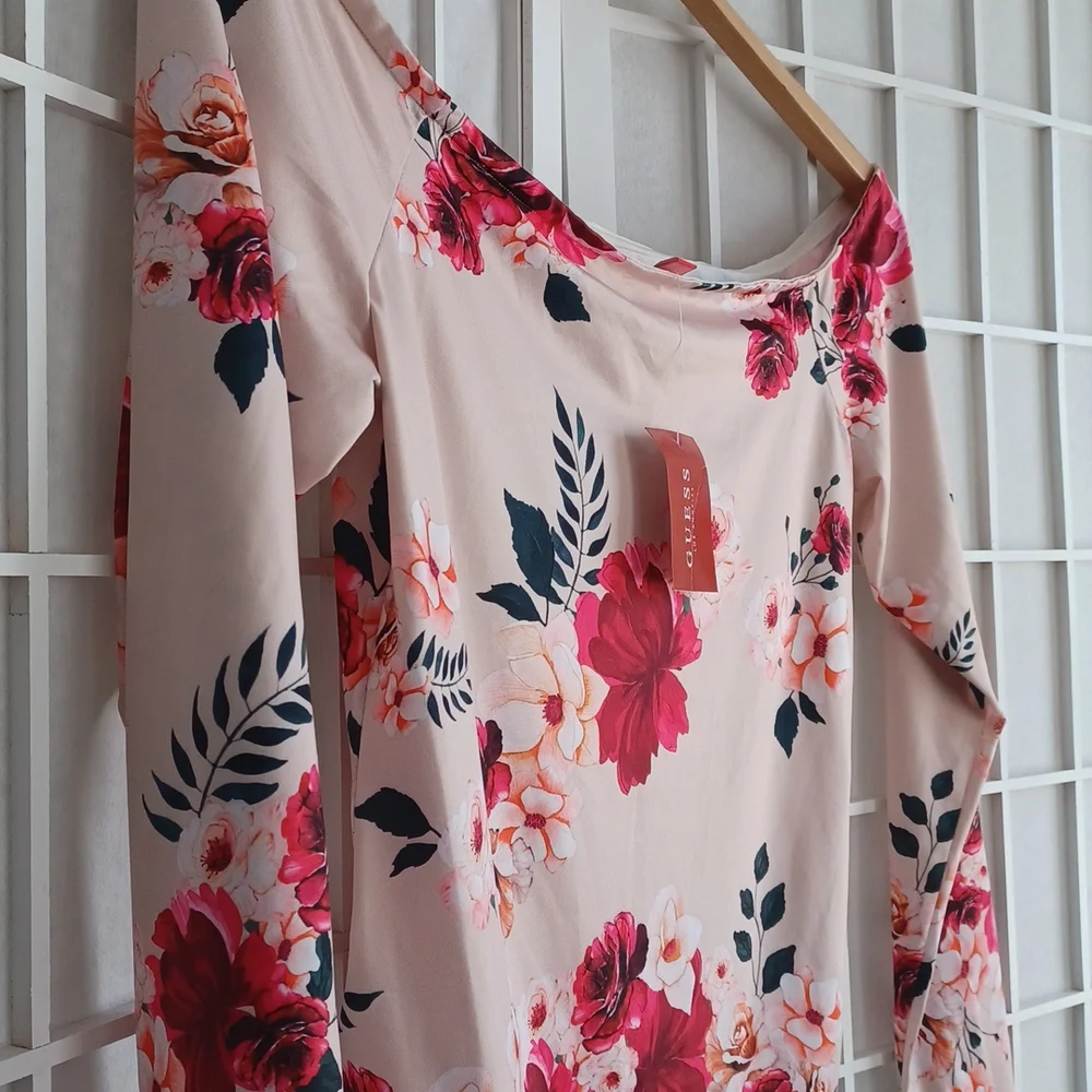 Guess  bodysuit - Picture 9 of 16